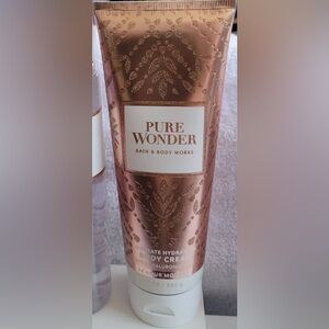 Bath & Body Works Pure Wonder Ultimate Hydration Body Cream